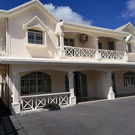 Coastal Nest Villa モン・ショワジー エクステリア 写真